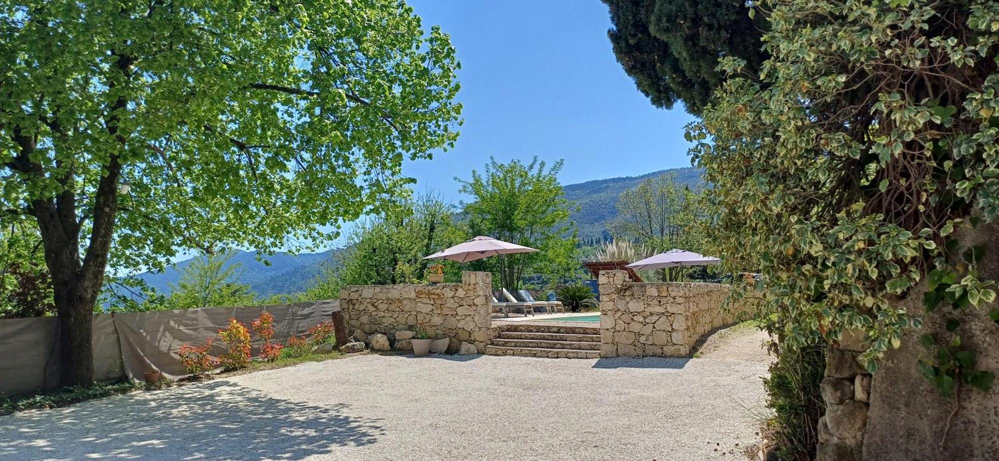 مبيت وإفطار Coaraze Le Domaine De La Feuilleraie المظهر الخارجي الصورة
